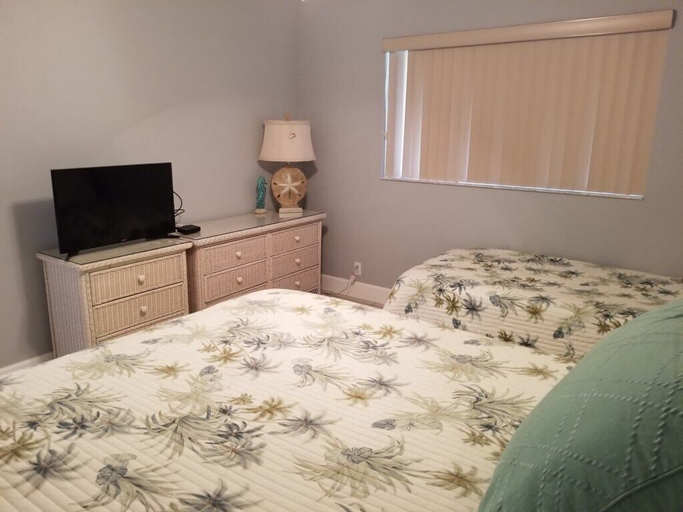 Bedroom 2, Hibiscus B203, Saint Johns