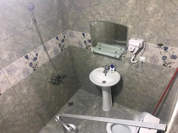 Bathroom 4, Sweet Memories, Tskaltubo