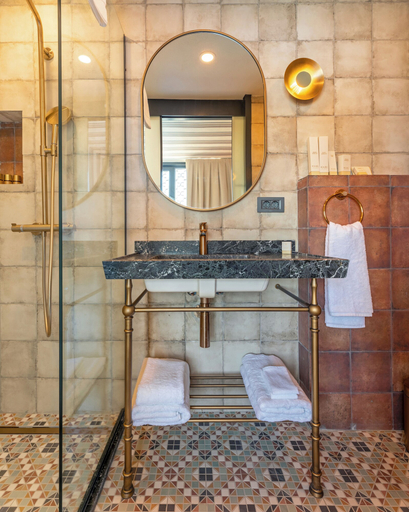 Bathroom 5, Khai Karaköy, Beyoğlu