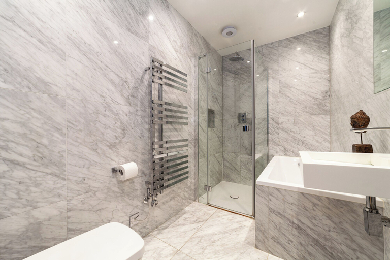 Bathroom, The South Hampstead Collection, London