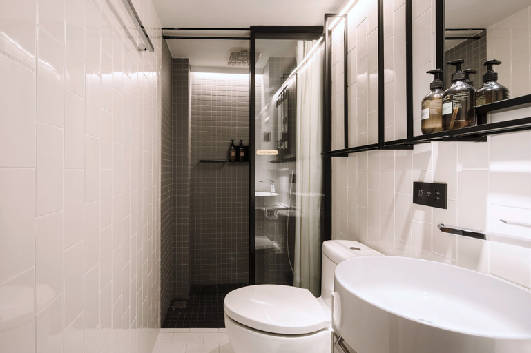 Bathroom 19