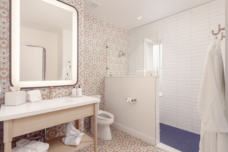 Bathroom 3, Lily Hall- A Boutique Hotel, Escambia