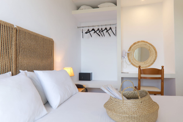 Bedroom 4, Koukounari Apartments, Attica