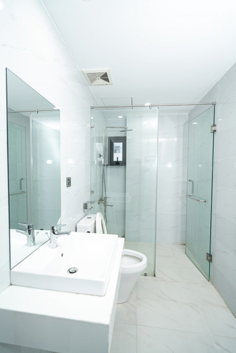 Bathroom 5, SWEDEN Hotel and Apartment, Da Nang