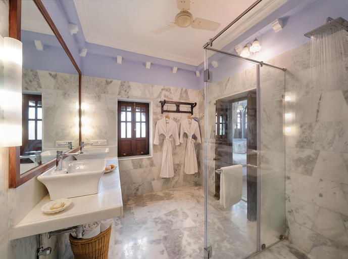 Bathroom 5, Rawla Narlai, Pali