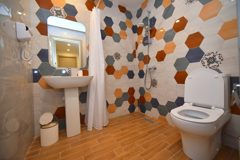 Bathroom 5, Avenue 30 Hotel, Yerevan
