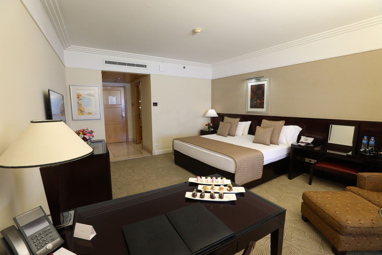 Bedroom 3, Le Royal Hotel - Beirut, El Metn