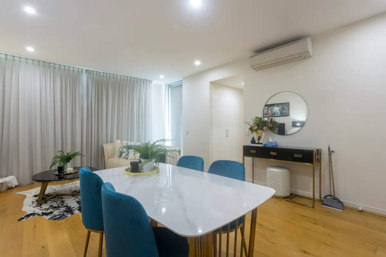 Others 4, Brilliant 3 Month Corporate Rental With Balcony, Perth