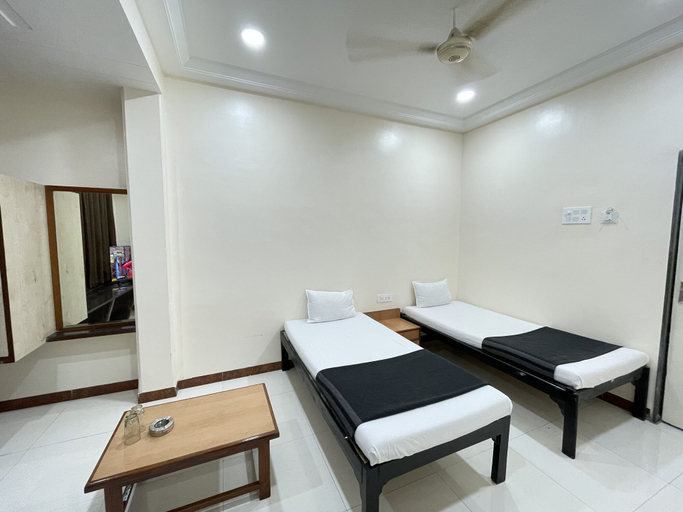 Sport & Beauty, Hotel Rajdhani, Latur