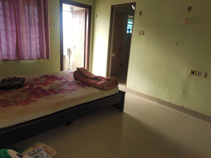 Bedroom 2, Hotel Chandan, Khordha