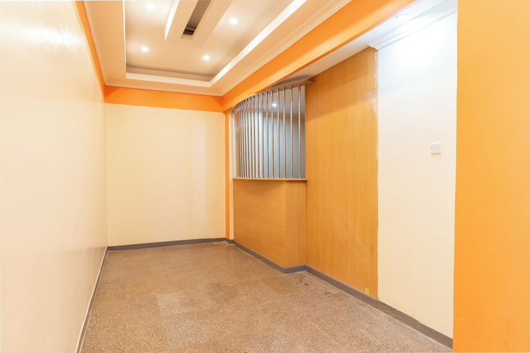 Others 4, Mang Hotel, Starehe
