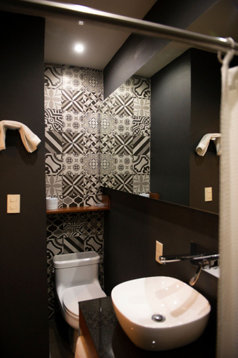 Bathroom, Hotel Internacional, Comitán de Domínguez