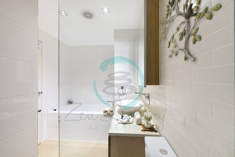 Bedroom 2, ZEN POINT PENTHOUSE - 3 BR Waterfront, City - Inner