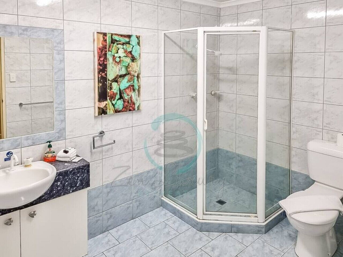 Bathroom 3, ZEN CITY MODERN - 1 BR City Apartment, Larrakeyah