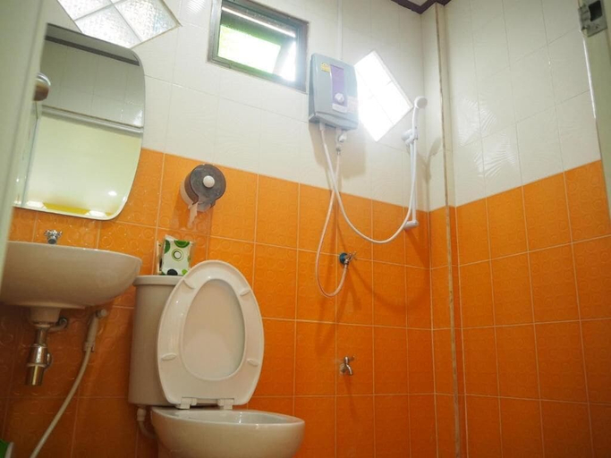 Bathroom 3, Baan Bussara, Phra Nakhon Si Ayutthaya