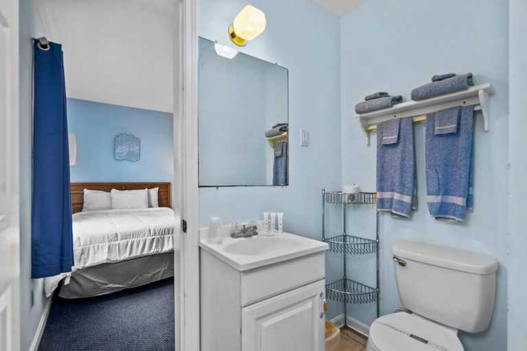 Bathroom 4, The Sand Dunes, New Hanover