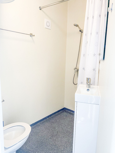 Bathroom, Klokkehoej, Nyborg