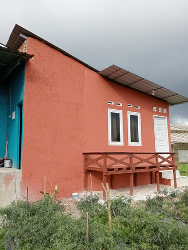 Exterior & Views 2, Vulkaan Homestay, Karo