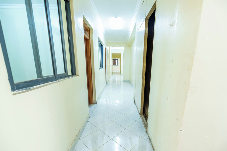 Others 5, Mang Hotel, Starehe