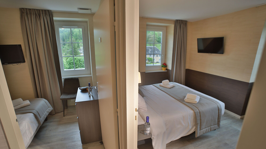 Bedroom 3, LOGIS HOTEL - L'HÔTEL DES BAINS, Aveyron