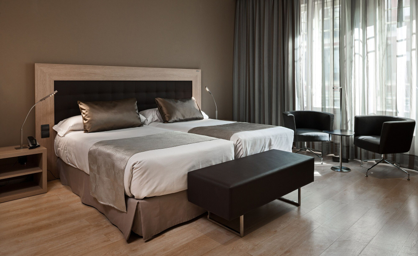 Bedroom 3, Catalonia Atocha, Madrid