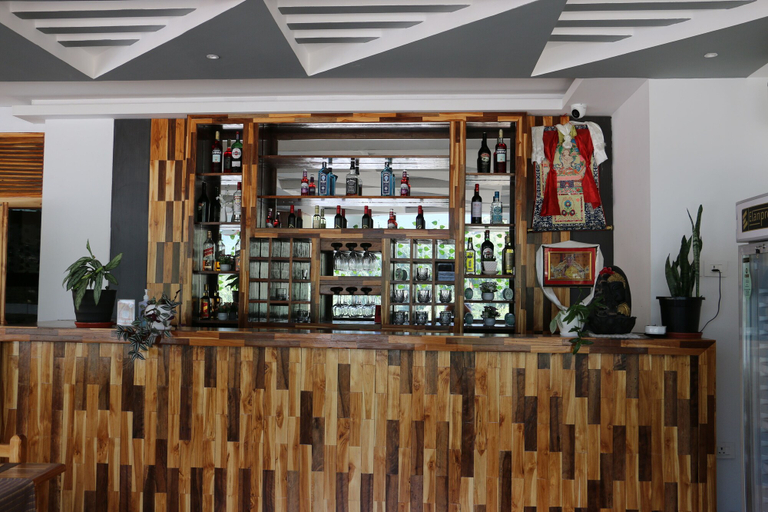 Food & Drinks 4, Hotel Always Welcome, Dopshari