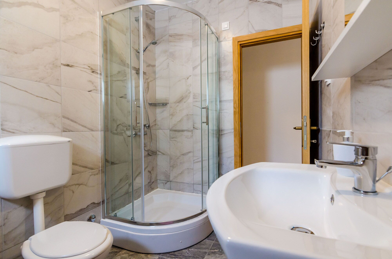 Bathroom 3, Apartments Dubrovnik Airport, Konavle