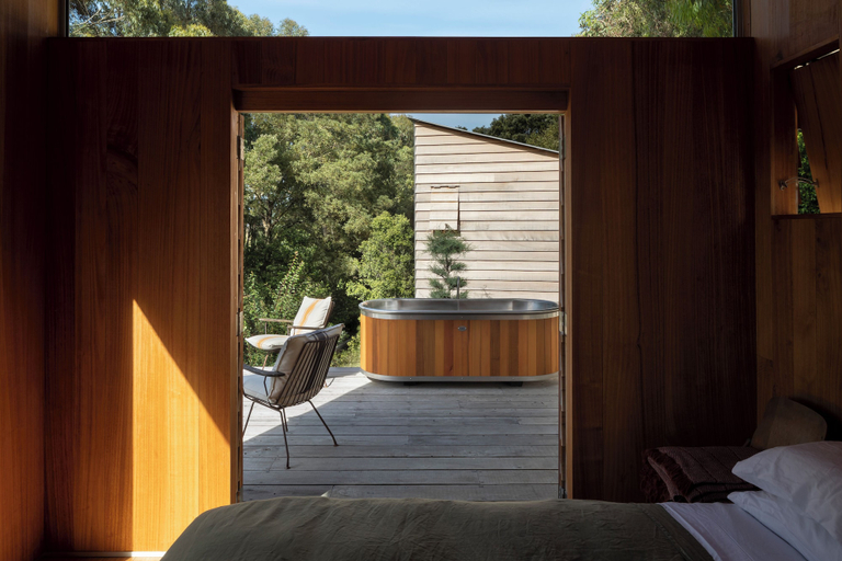 Others 4, Russell's Cabins, Hurunui