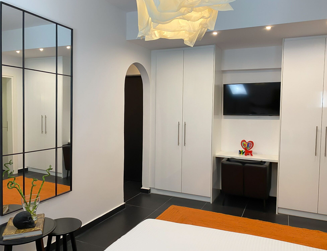 Others 4, Executive Apartment in Kolonaki, Attica