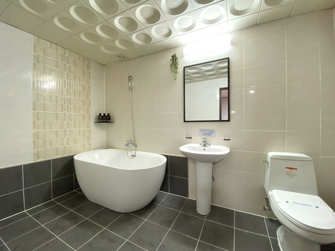 Bathroom 4, Suanbo Hot Spring Healing Hotel, Chungju
