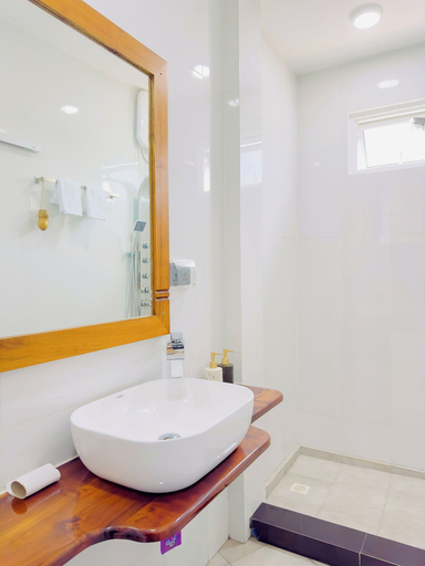 Bathroom 5, Dhoani Maldives Guesthouse, Baa Atoll
