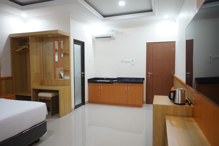 Bedroom 4, Manggala Trans Hotel, Makassar