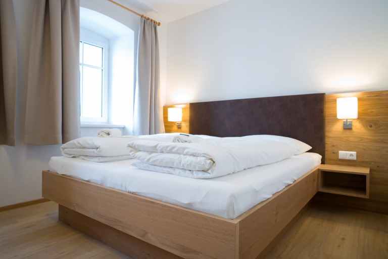Bedroom 2, Central Lake View Suites Villa Julia by we rent, Zell am See