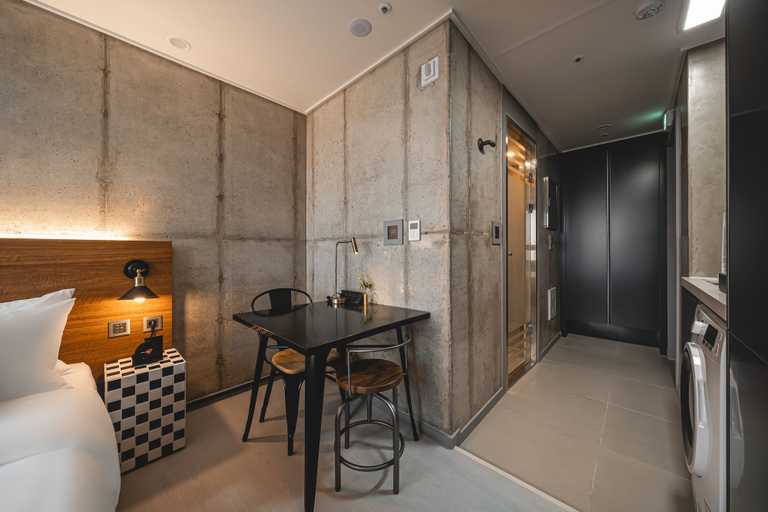 Others 5, Urbanstay Boutique Nampo BIFF, Jung