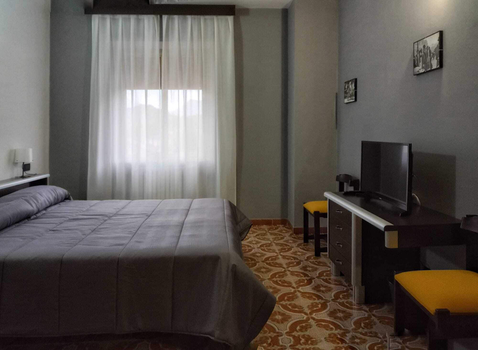 Bedroom 2, Hotel Stella Alpina, L'Aquila