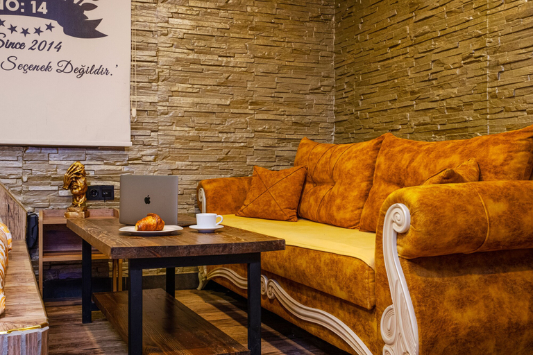 Room 3, GOLDEN ROCK HOUSE, Mamak