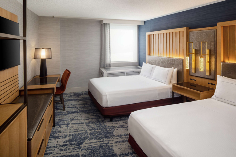 Bedroom 4, Doubletree by Hilton Washington DC Silver Spring, Montgomery