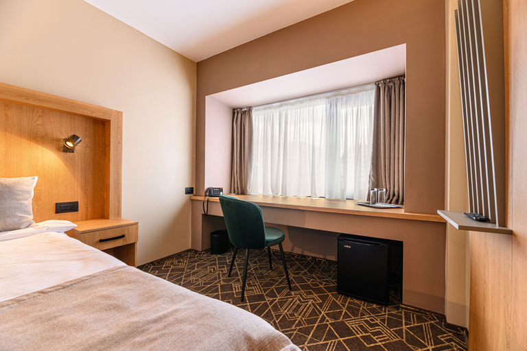 Bedroom 3, Hotel Central Pascani, Pascani