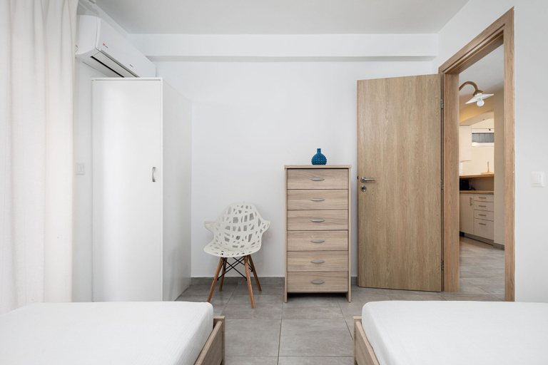 Bedroom 4, Vouliagmeni Stylish Homes by BluPine, Attica