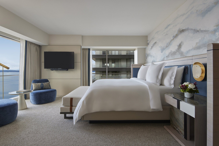 Bedroom 3, Four Seasons Hotel Seattle, Seattle