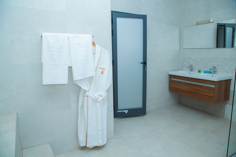 Bathroom 5, Hôtel Résidence Khadija, Thiès