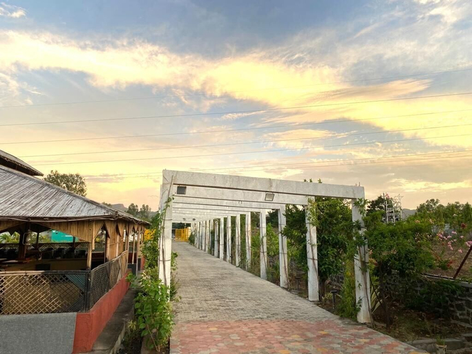 Others 5, Retro Forest Resort, Pune