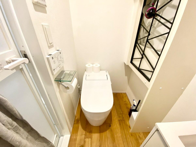 Bedroom 3, AKIBA [Akihabara, Asakusa, and Ueno are also within walking distance! ] Designers/Unlimited wifi [Private lodging BNB], Taitō
