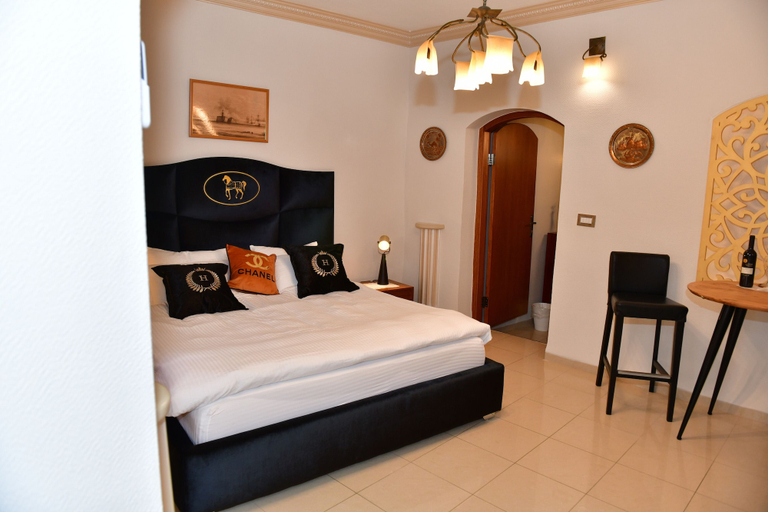 Bedroom 3, The German House