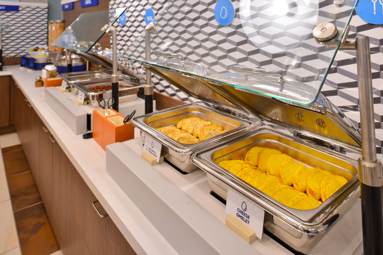 Food & Drinks 4, Holiday Inn Express & Suites Houston East - Baytown, Harris