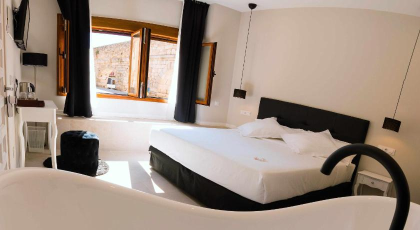 Bedroom 2, El silencio boutique room, Segovia