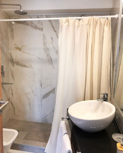 Bathroom 4, Torre Leloir by Vilvey Turismo, Capital