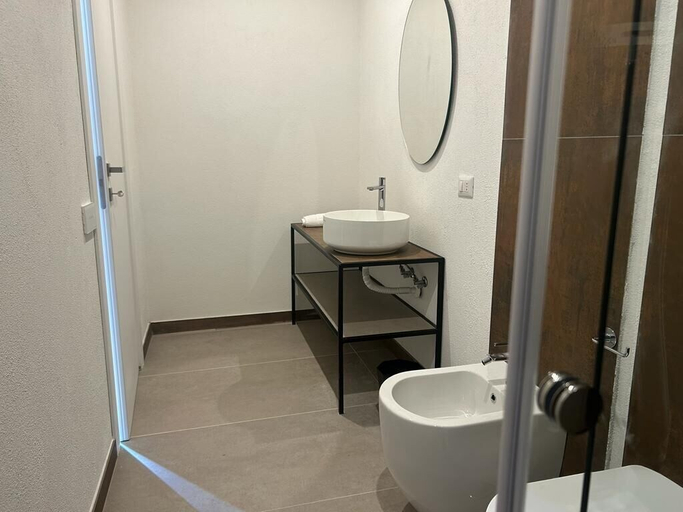 Bathroom 4, ATTICO33, Napoli