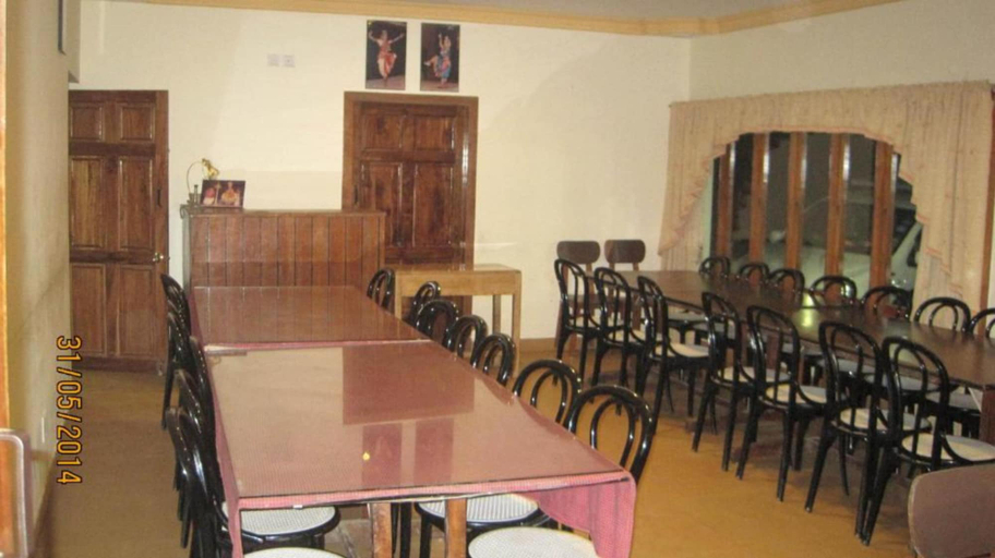 Food & Drinks, Goroomgo Poopada Resort Kerala, Idukki