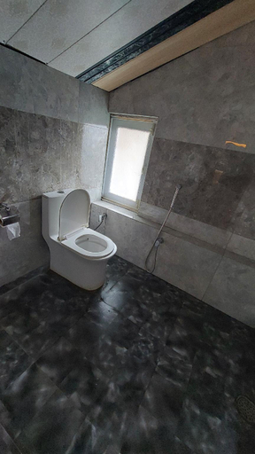 Bathroom 2, Hotel Outlook, Anantnag